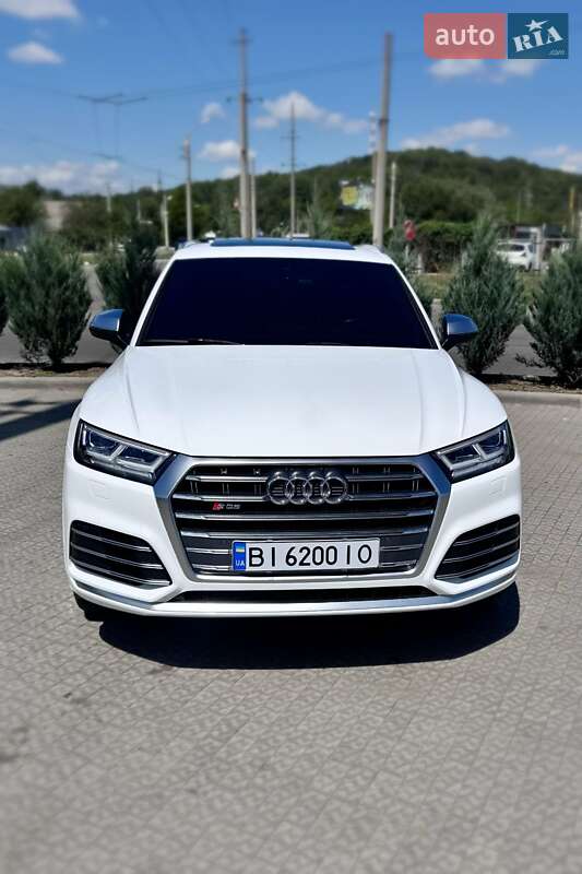 Внедорожник / Кроссовер Audi SQ5 2017 в Полтаве