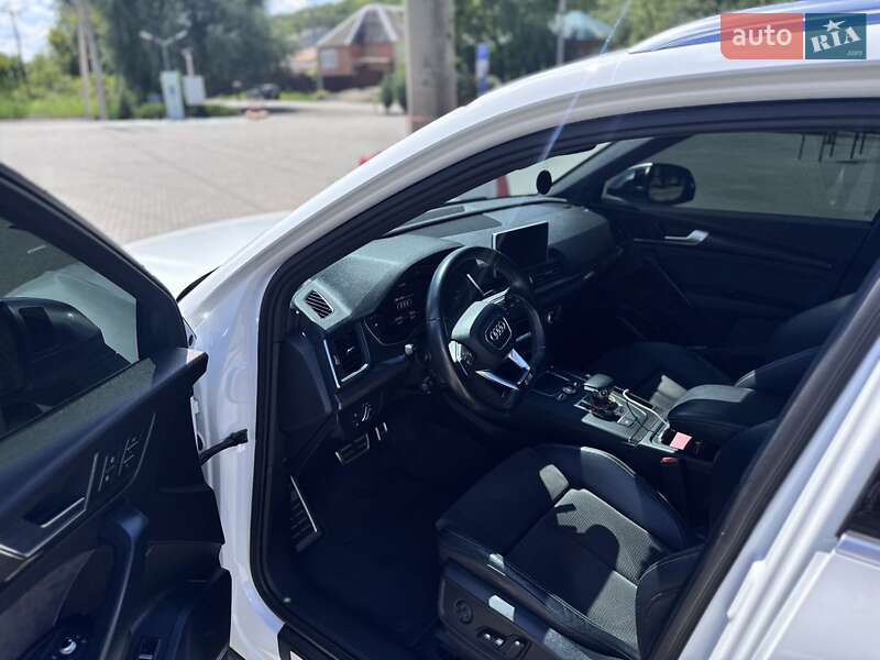 Внедорожник / Кроссовер Audi SQ5 2017 в Полтаве