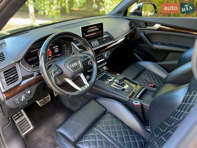 Внедорожник / Кроссовер Audi SQ5 2018 в Одессе