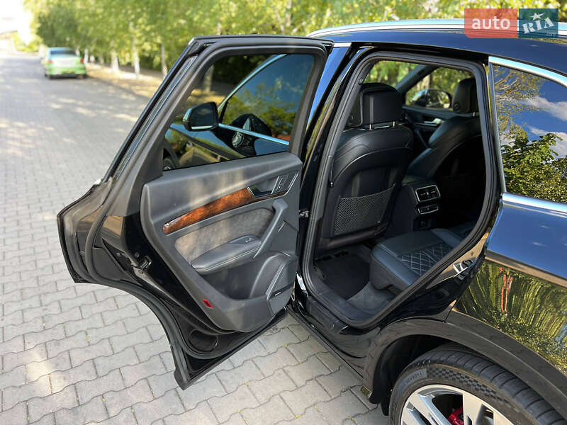 Внедорожник / Кроссовер Audi SQ5 2018 в Одессе