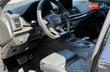 Внедорожник / Кроссовер Audi SQ5 2017 в 