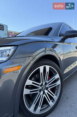 Внедорожник / Кроссовер Audi SQ5 2018 в 