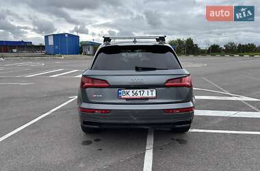 Внедорожник / Кроссовер Audi SQ5 2020 в 