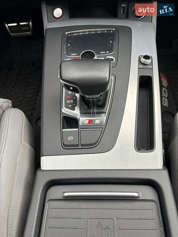 Внедорожник / Кроссовер Audi SQ5 2020 в Ровно