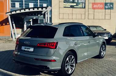 Внедорожник / Кроссовер Audi SQ5 2019 в 