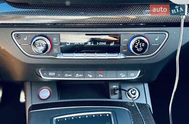 Внедорожник / Кроссовер Audi SQ5 2019 в 