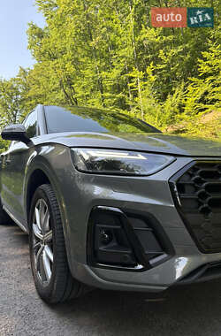 Внедорожник / Кроссовер Audi SQ5 2022 в 