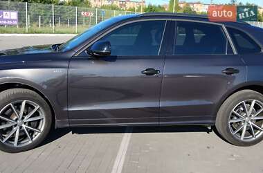 Внедорожник / Кроссовер Audi SQ5 2016 в 