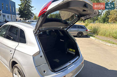 Внедорожник / Кроссовер Audi SQ5 2022 в 
