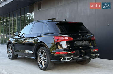 Внедорожник / Кроссовер Audi SQ5 2018 в 