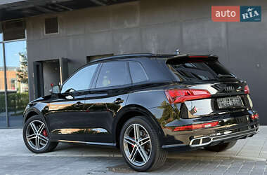 Внедорожник / Кроссовер Audi SQ5 2018 в 