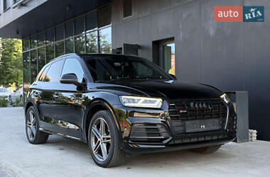 Внедорожник / Кроссовер Audi SQ5 2018 в 