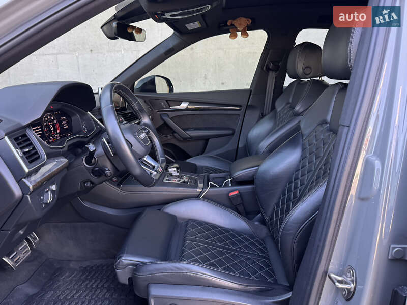 Внедорожник / Кроссовер Audi SQ5 2019 в Киеве