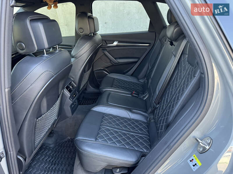 Внедорожник / Кроссовер Audi SQ5 2019 в Киеве