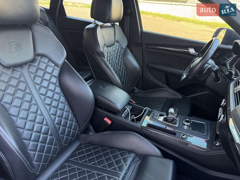 Внедорожник / Кроссовер Audi SQ5 2019 в Киеве