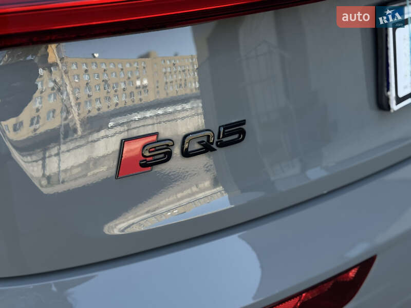 Внедорожник / Кроссовер Audi SQ5 2019 в Киеве