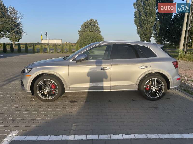 Внедорожник / Кроссовер Audi SQ5 2019 в Киеве