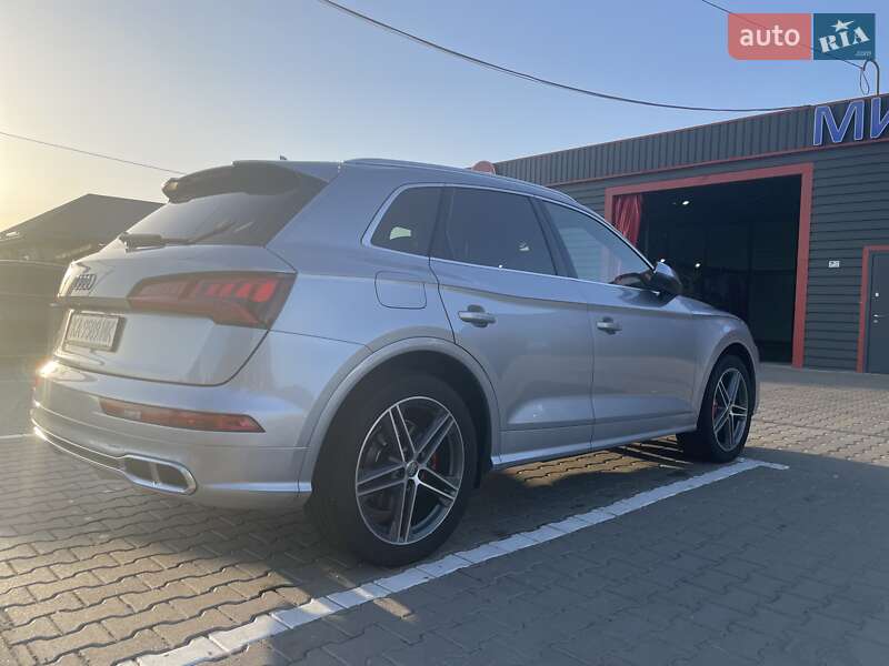 Внедорожник / Кроссовер Audi SQ5 2019 в Киеве