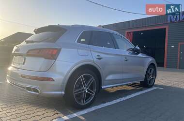 Внедорожник / Кроссовер Audi SQ5 2019 в 