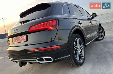 Внедорожник / Кроссовер Audi SQ5 2018 в 