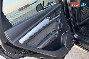 Внедорожник / Кроссовер Audi SQ5 2018 в 