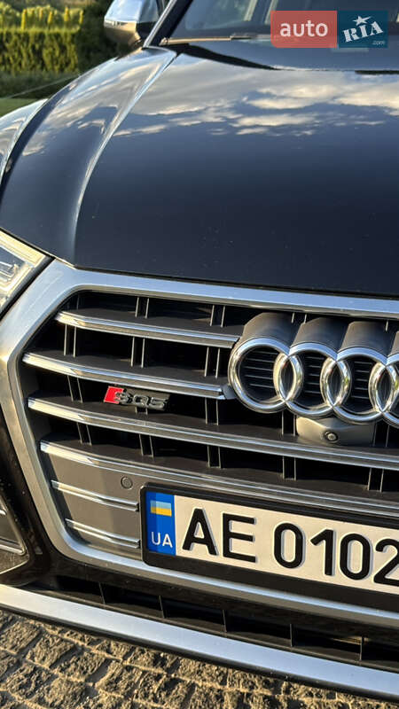 Позашляховик / Кросовер Audi SQ5 2017 в Дніпрі