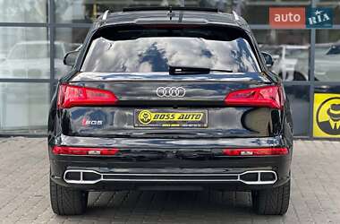 Внедорожник / Кроссовер Audi SQ5 2017 в 