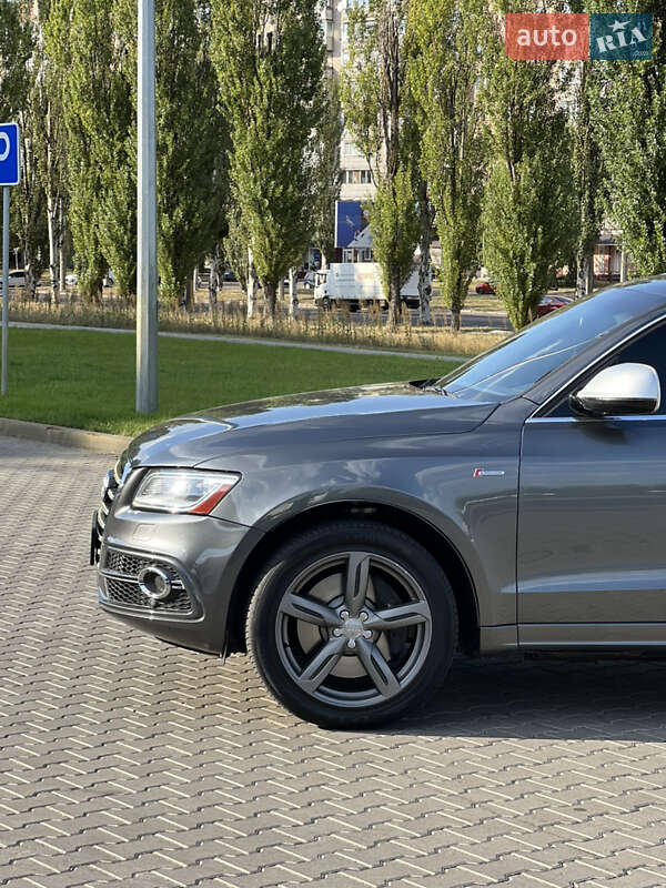 Внедорожник / Кроссовер Audi SQ5 2016 в Черкассах