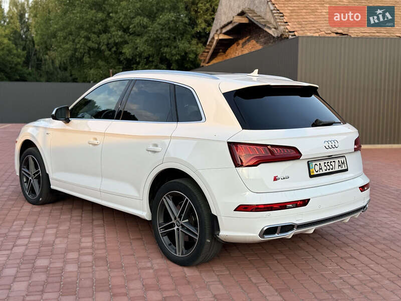 Внедорожник / Кроссовер Audi SQ5 2018 в Жашкове