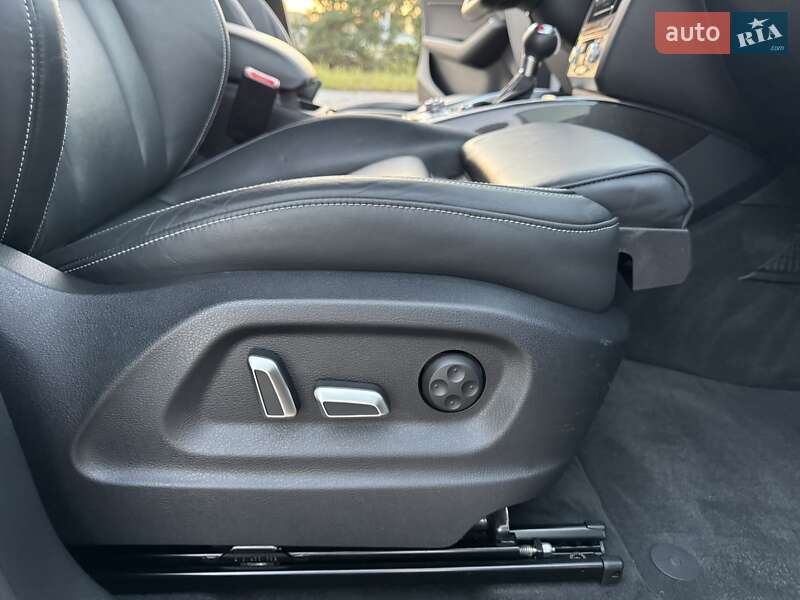 Внедорожник / Кроссовер Audi SQ5 2015 в Киеве