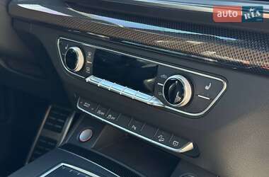 Внедорожник / Кроссовер Audi SQ5 2017 в 