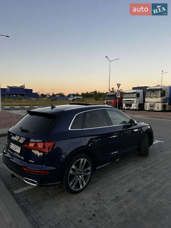 Внедорожник / Кроссовер Audi SQ5 2017 в Стрые