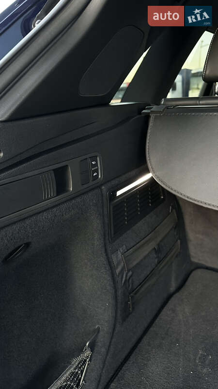 Внедорожник / Кроссовер Audi SQ5 2017 в Стрые