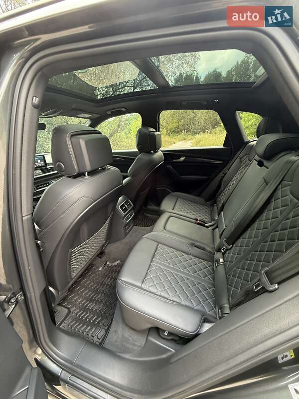 Внедорожник / Кроссовер Audi SQ5 2018 в Киеве