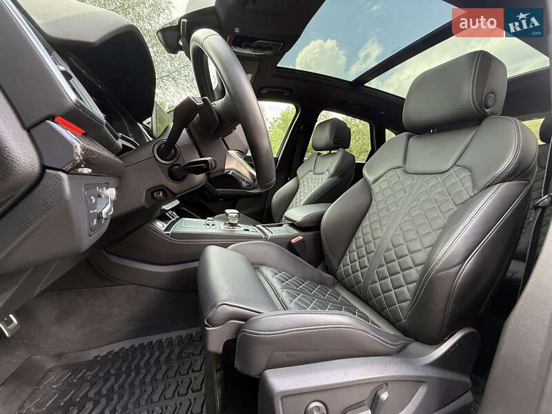 Внедорожник / Кроссовер Audi SQ5 2018 в Киеве