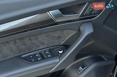 Внедорожник / Кроссовер Audi SQ5 2020 в 