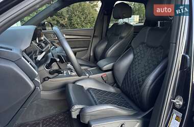 Внедорожник / Кроссовер Audi SQ5 2020 в 