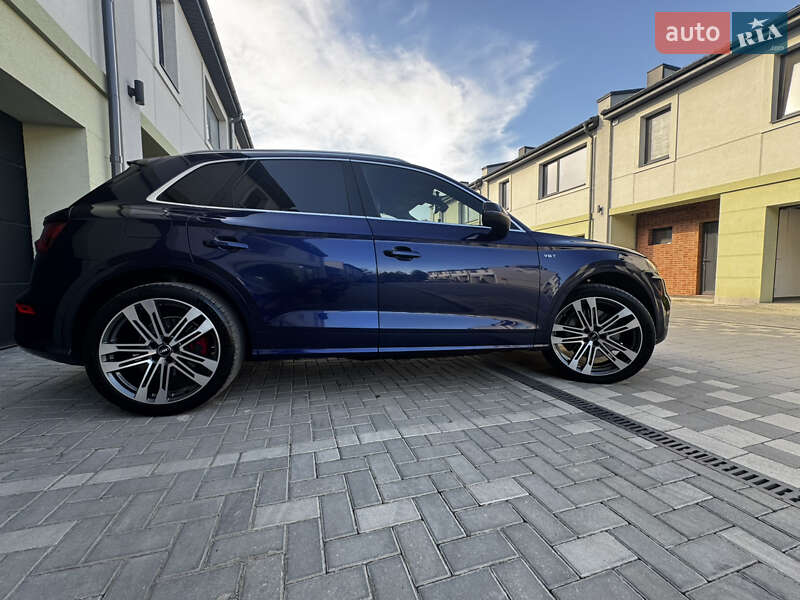 Внедорожник / Кроссовер Audi SQ5 2017 в Ивано-Франковске