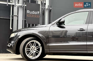 Внедорожник / Кроссовер Audi SQ5 2013 в 