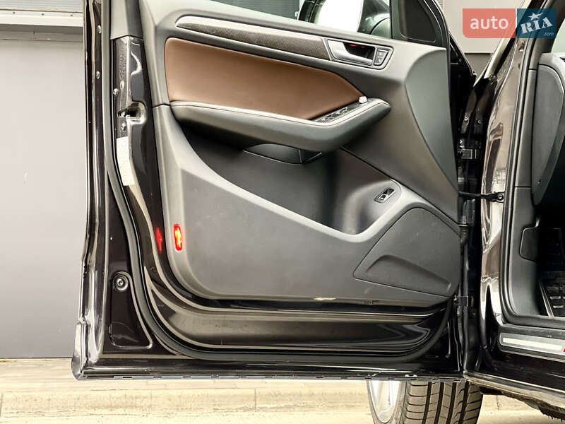 Внедорожник / Кроссовер Audi SQ5 2013 в Киеве