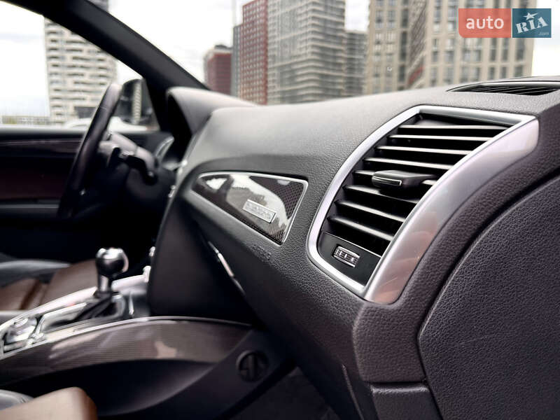Внедорожник / Кроссовер Audi SQ5 2013 в Киеве