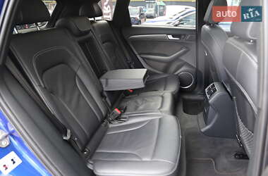 Внедорожник / Кроссовер Audi SQ5 2016 в 