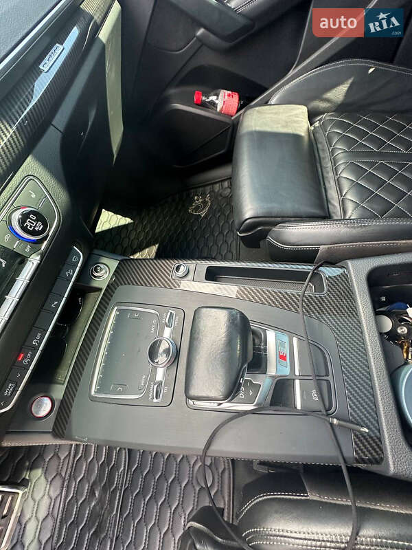 Внедорожник / Кроссовер Audi SQ5 2017 в Виннице
