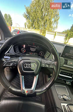 Позашляховик / Кросовер Audi SQ5 2017 в 