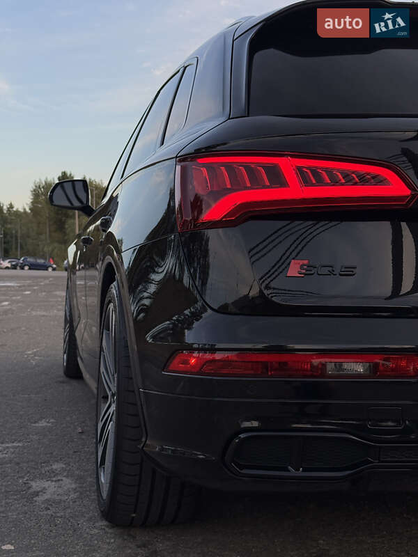 Внедорожник / Кроссовер Audi SQ5 2017 в Киеве