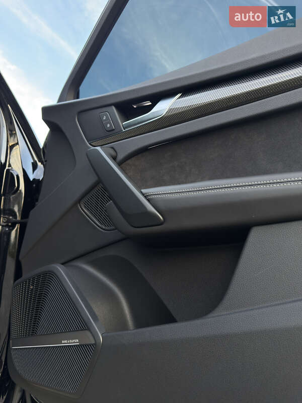 Внедорожник / Кроссовер Audi SQ5 2017 в Киеве