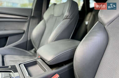 Внедорожник / Кроссовер Audi SQ5 2021 в 