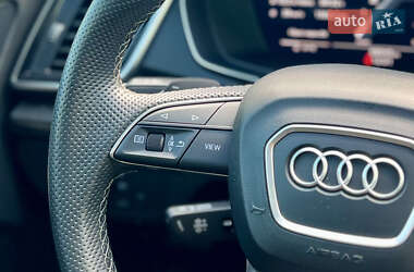 Внедорожник / Кроссовер Audi SQ5 2021 в 