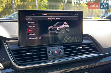 Позашляховик / Кросовер Audi SQ5 2020 в 
