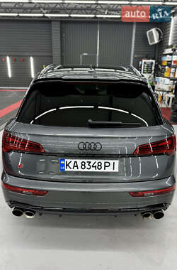 Внедорожник / Кроссовер Audi SQ5 2020 в 